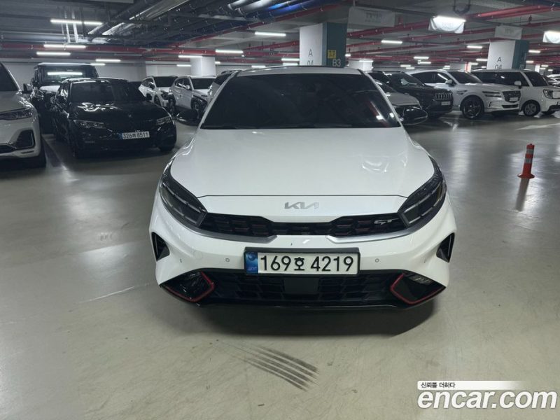 Kia K3 1.6 Turbo GT 5Door