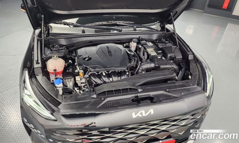 Kia K8 2.5 Gasoline 2WD
