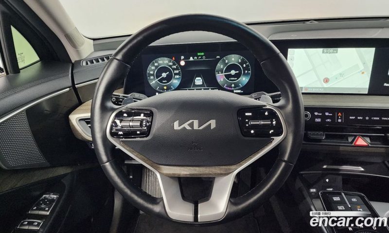 Kia K8 2.5 Gasoline 2WD