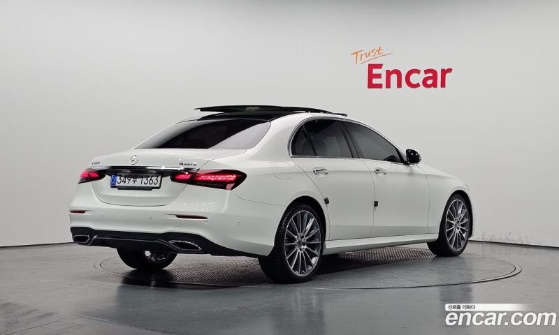 Mercedes Benz E-Class E350 4MATIC AMG Line