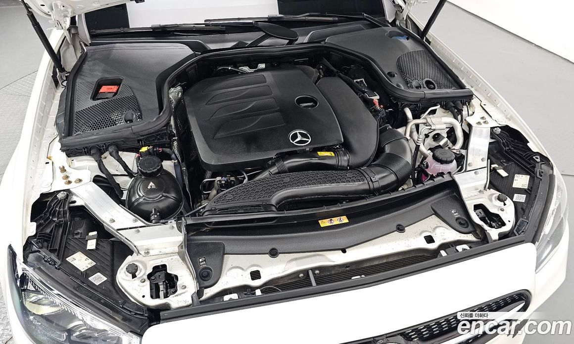 Mercedes Benz E-Class E350 4MATIC AMG Line