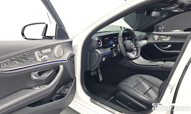 Mercedes Benz E-Class E350 4MATIC AMG Line