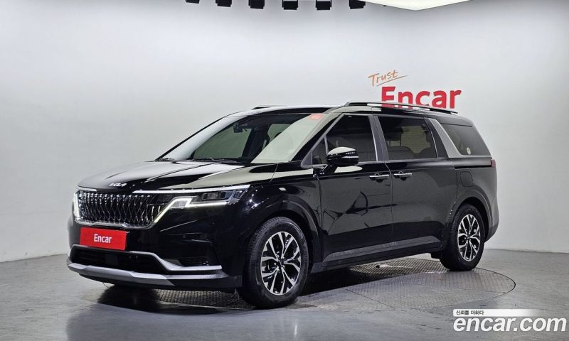 Kia Carnival 9-Seater Prestige