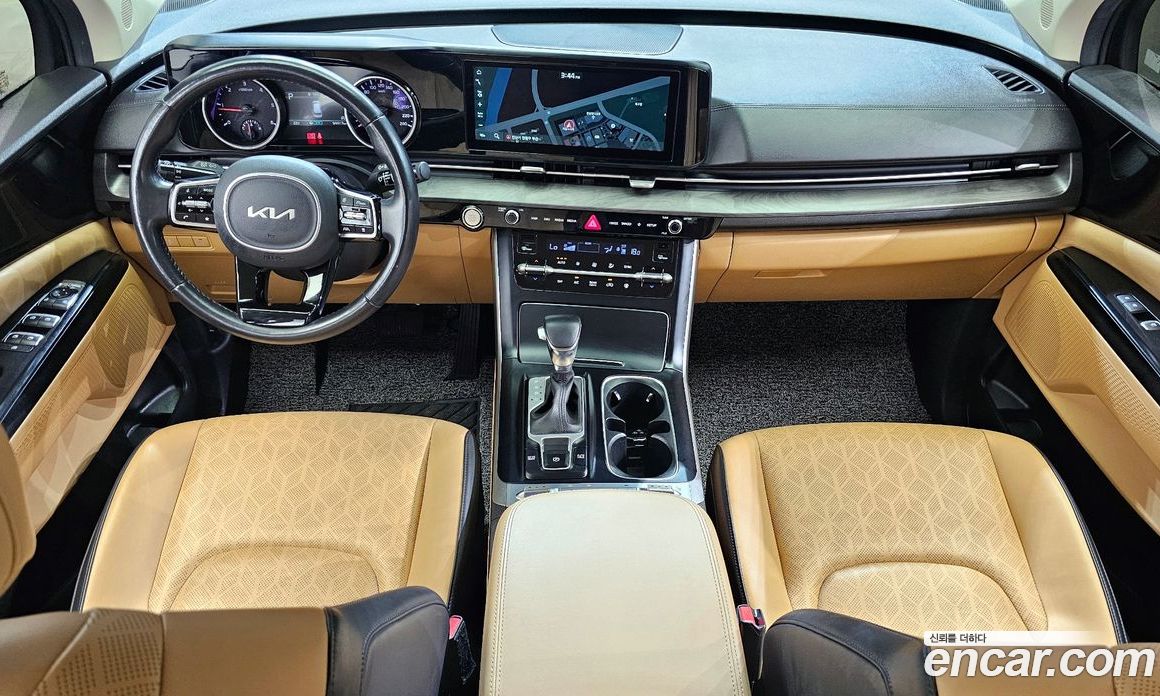 Kia Carnival 9-Seater Prestige