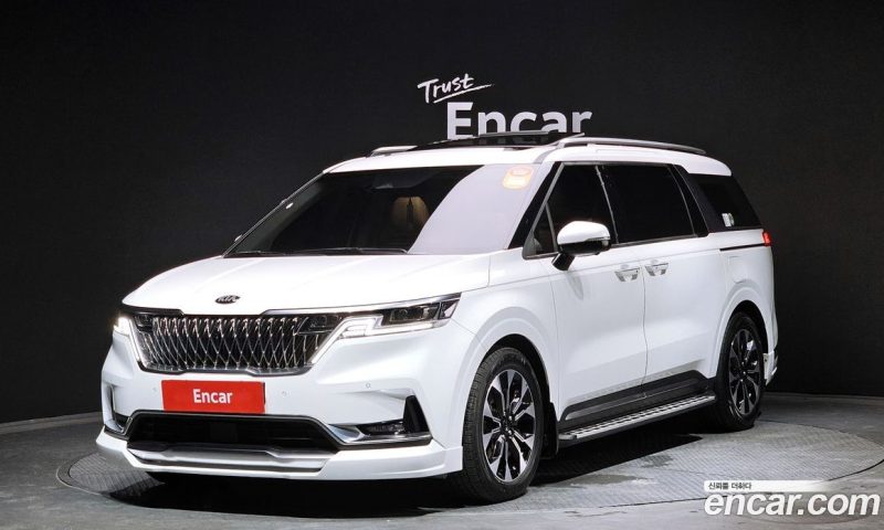 Kia Carnival 9-Seater Noblesse
