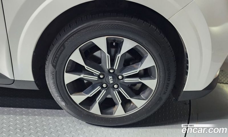 Kia Carnival 7-Seater Signature
