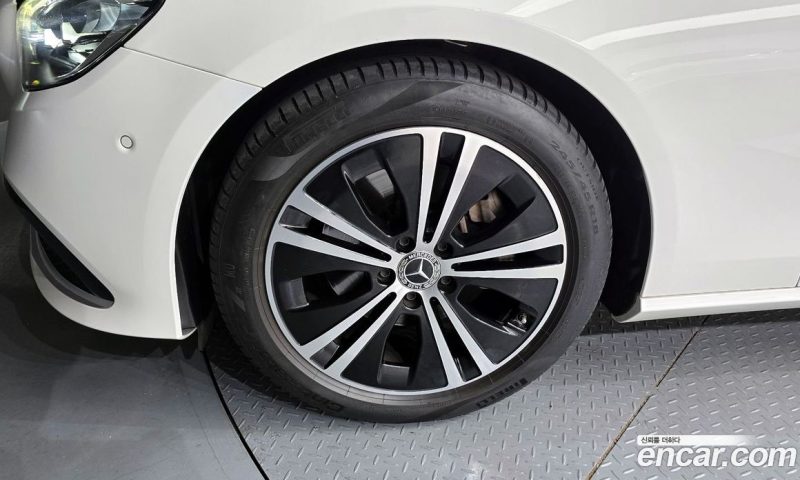 Mercedes Benz E-Class E250 Avantgarde