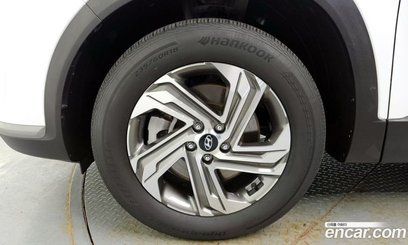 Hyundai Santa Fe Gasoline 2.5T 2WD
