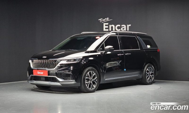 Kia Carnival 9-Seater Noblesse