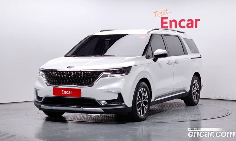 Kia Carnival 9-Seater Noblesse
