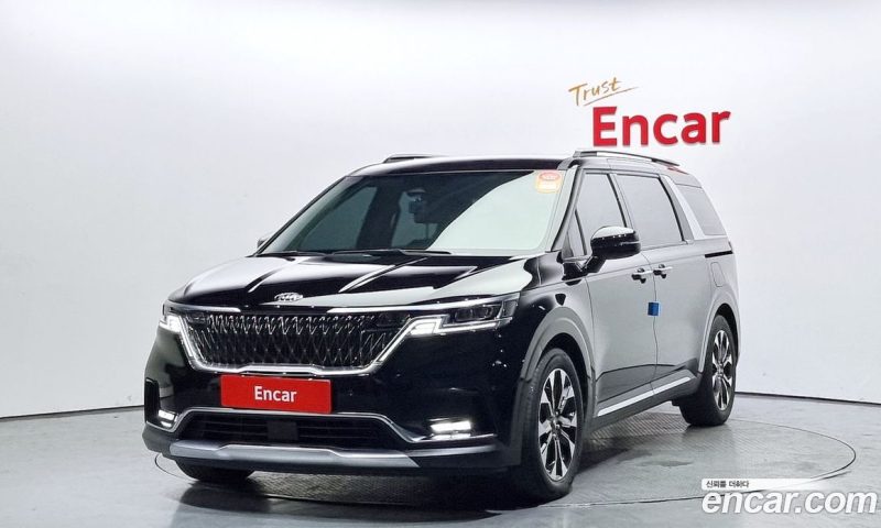 Kia Carnival 9-Seater Noblesse
