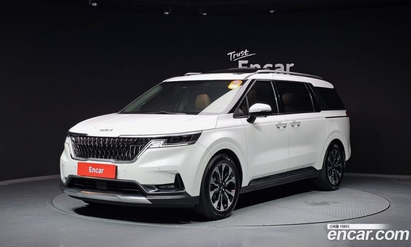 Kia Carnival 7-Seater Signature