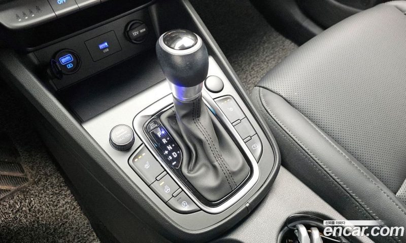 Hyundai Kona Gasoline 2.0 2WD