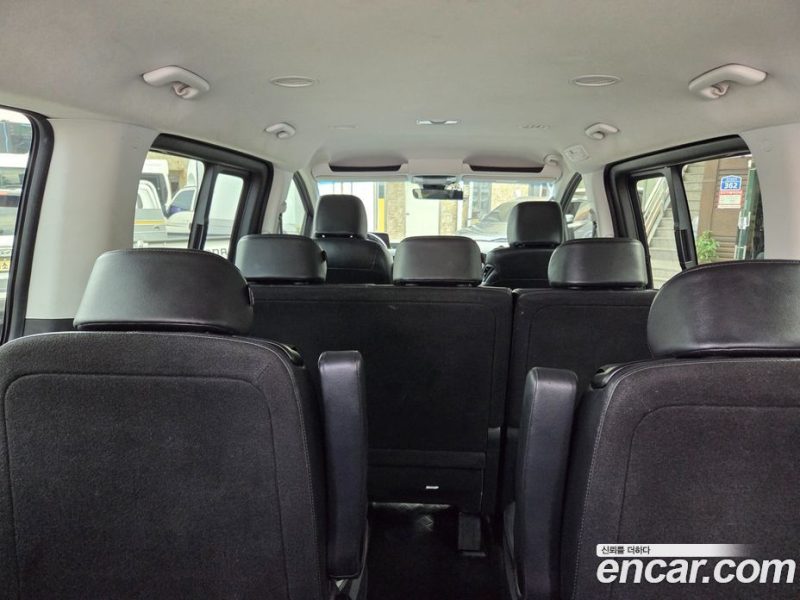 Hyundai Staria Tourer 11-Seater