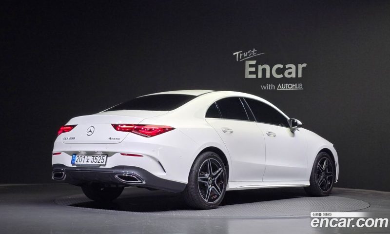 Mercedes Benz CLA-Class CLA250 4MATIC