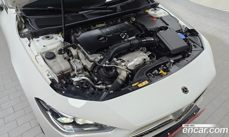 Mercedes Benz CLA-Class CLA250 4MATIC