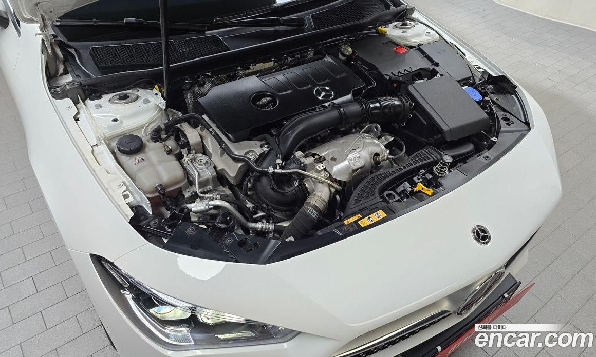 Mercedes Benz CLA-Class CLA250 4MATIC
