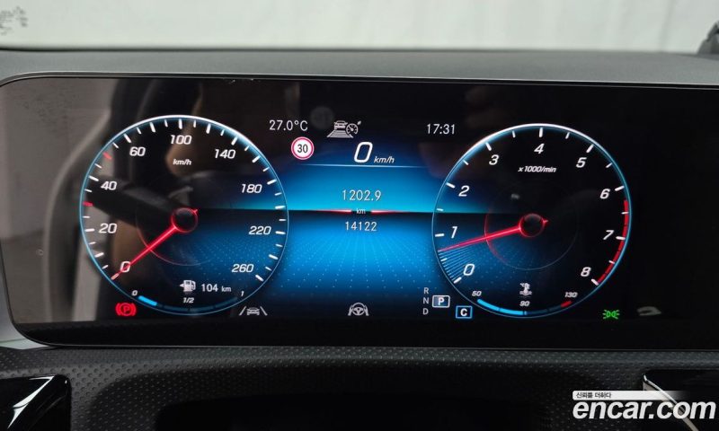 Mercedes Benz CLA-Class CLA250 4MATIC