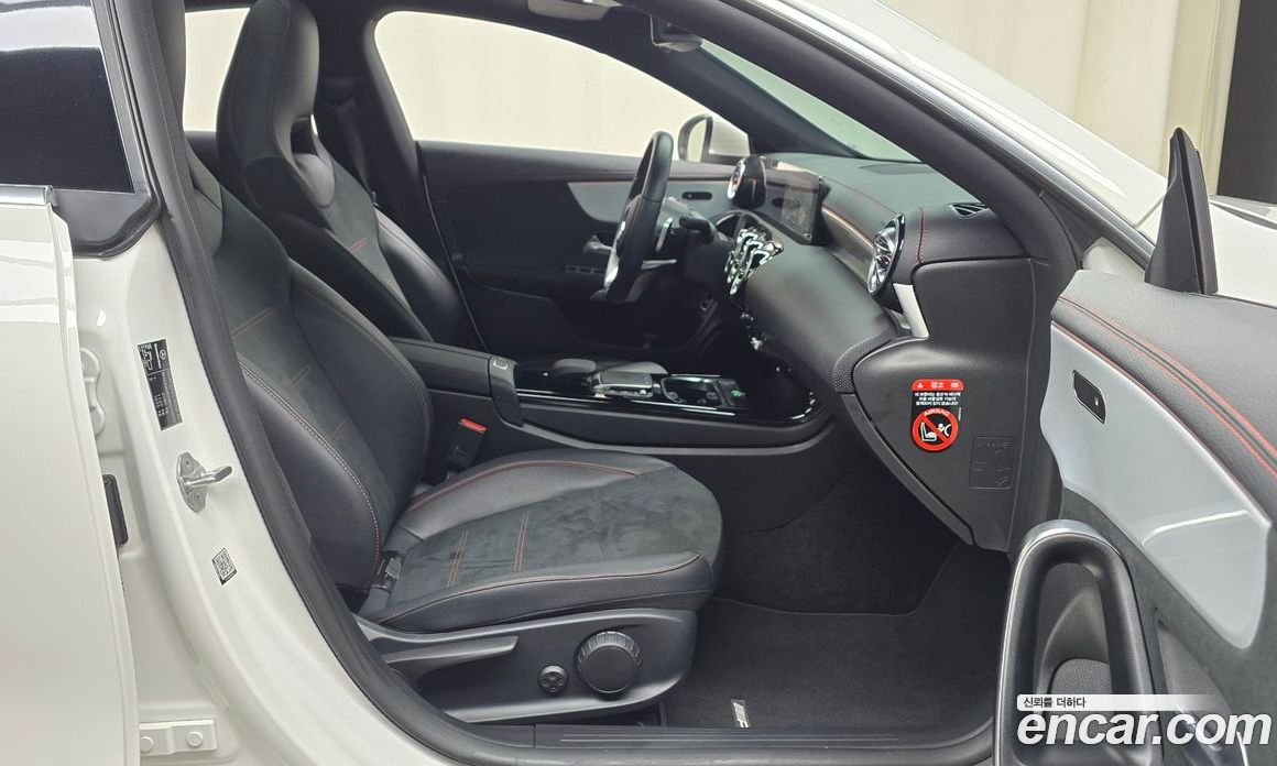 Mercedes Benz CLA-Class CLA250 4MATIC
