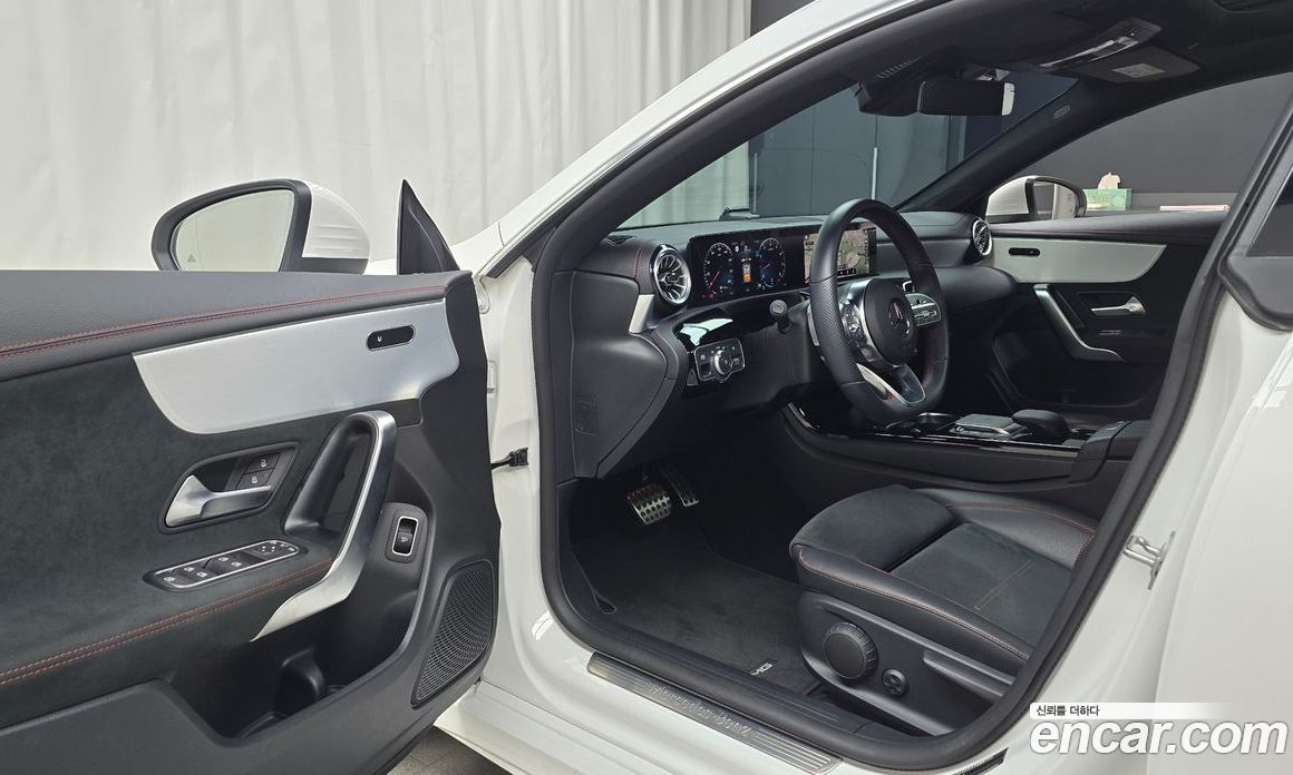 Mercedes Benz CLA-Class CLA250 4MATIC