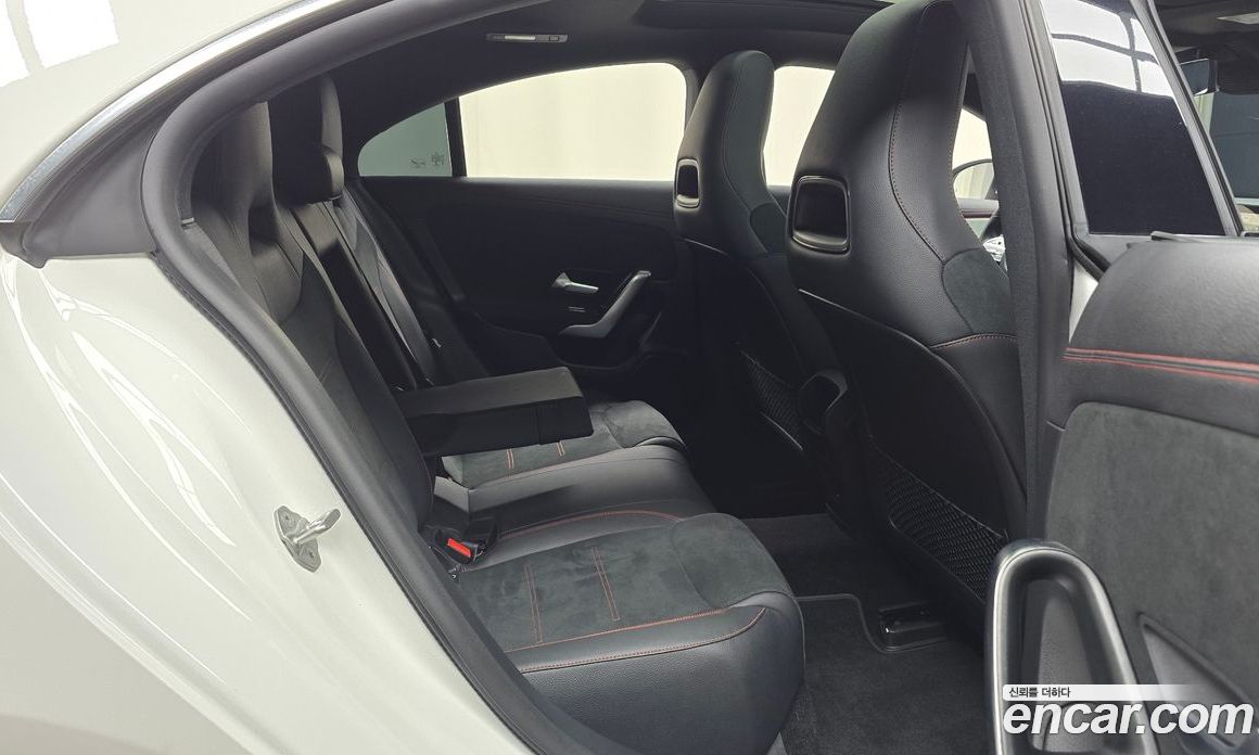 Mercedes Benz CLA-Class CLA250 4MATIC