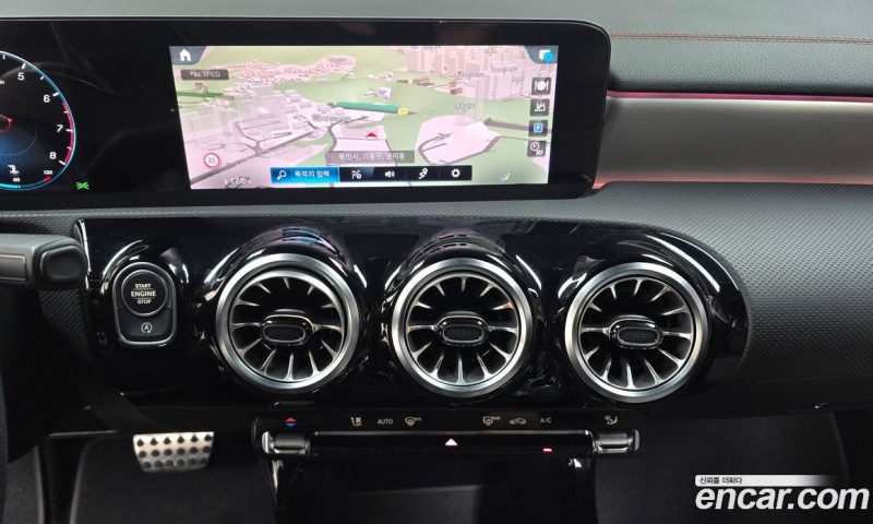 Mercedes Benz CLA-Class CLA250 4MATIC