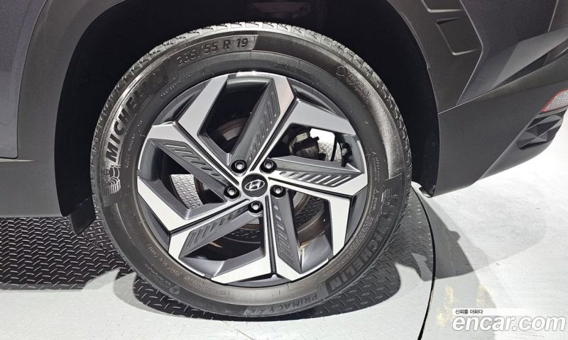 Hyundai Tucson Gasoline 1.6 Turbo 2WD
