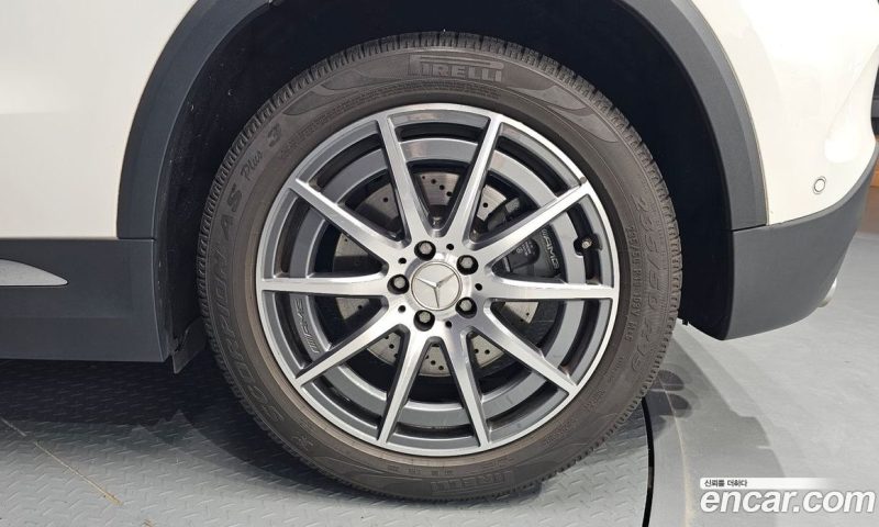 Mercedes Benz GLA-Class GLA45 AMG 4MATIC+