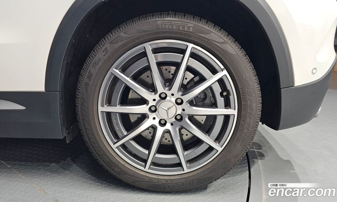 Mercedes Benz GLA-Class GLA45 AMG 4MATIC+