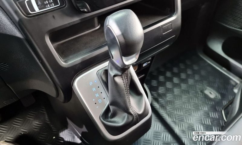 Hyundai Staria Tourer 9-Seater