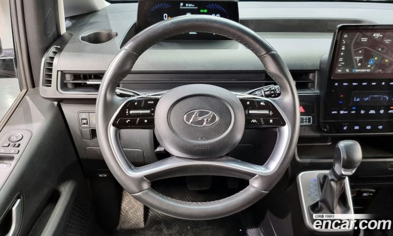 Hyundai Staria Tourer 9-Seater