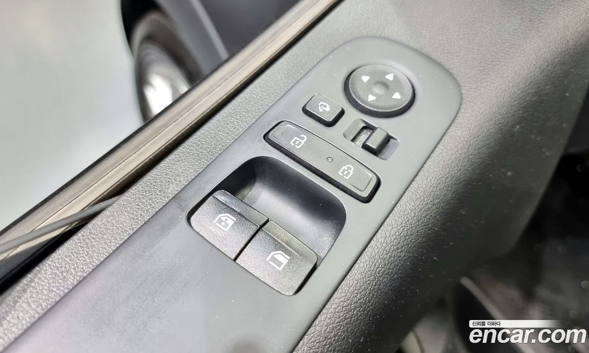 Hyundai Staria Tourer 9-Seater