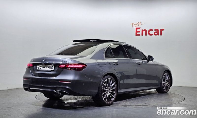 Mercedes Benz E-Class E350 4MATIC AMG Line