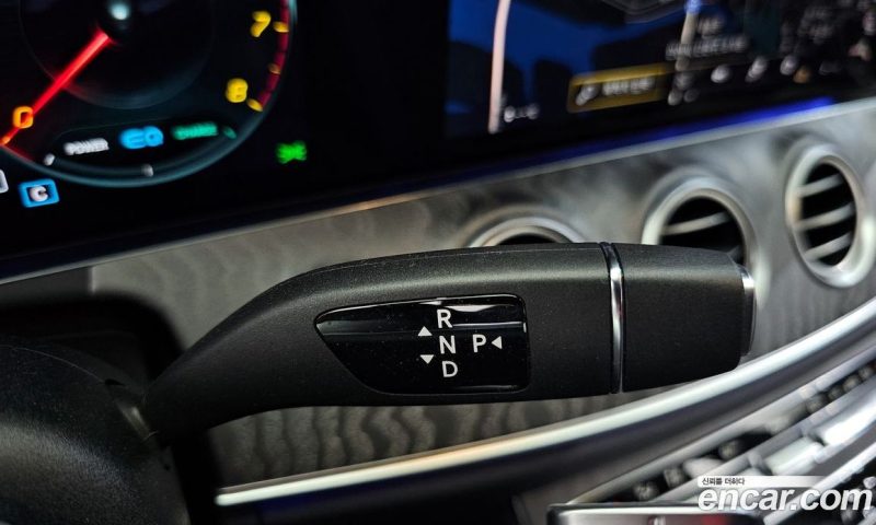 Mercedes Benz E-Class E350 4MATIC AMG Line