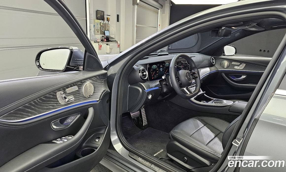 Mercedes Benz E-Class E350 4MATIC AMG Line