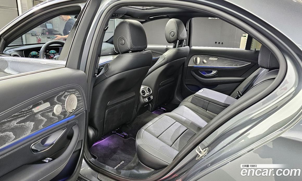 Mercedes Benz E-Class E350 4MATIC AMG Line