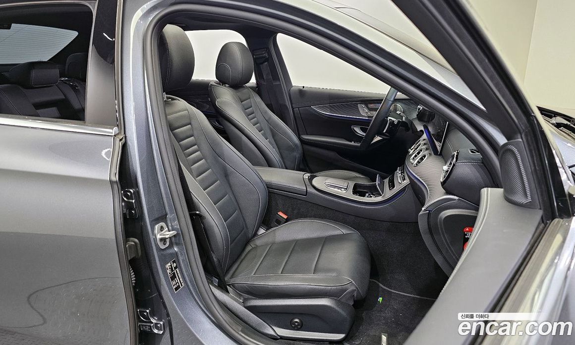 Mercedes Benz E-Class E350 4MATIC AMG Line