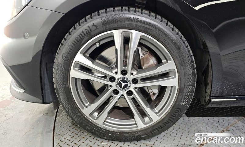 Mercedes Benz E-Class E350 4MATIC Avantgarde