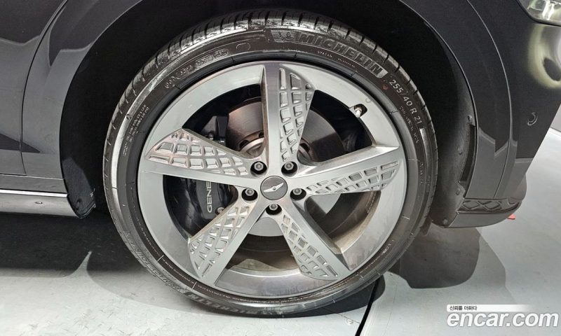 Genesis GV70 2.5T Gasoline 2WD