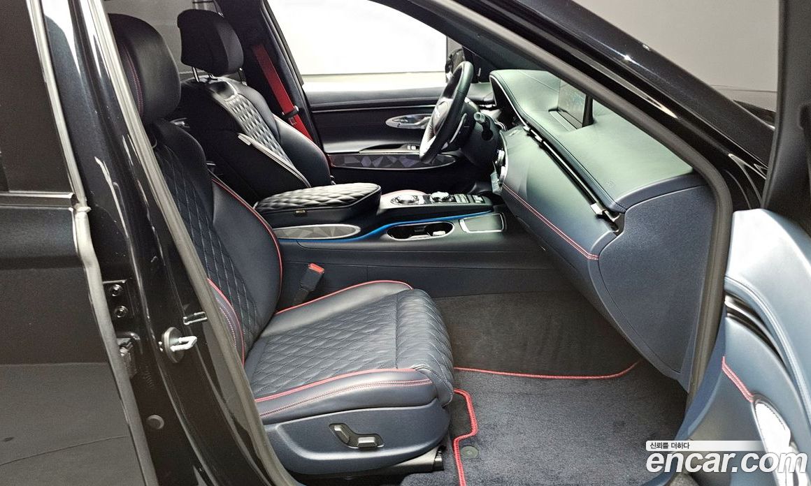 Genesis GV70 2.5T Gasoline 2WD