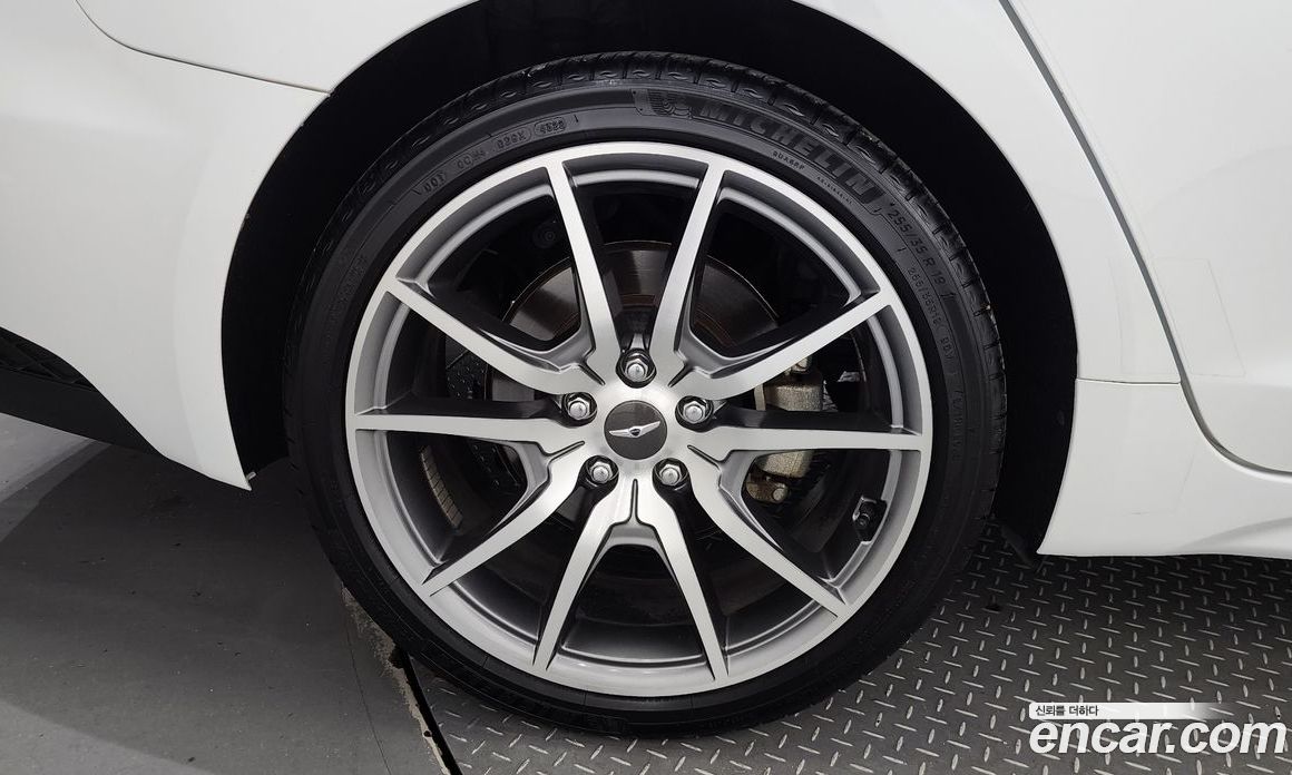Genesis G70 Gasoline 2.0T 2WD
