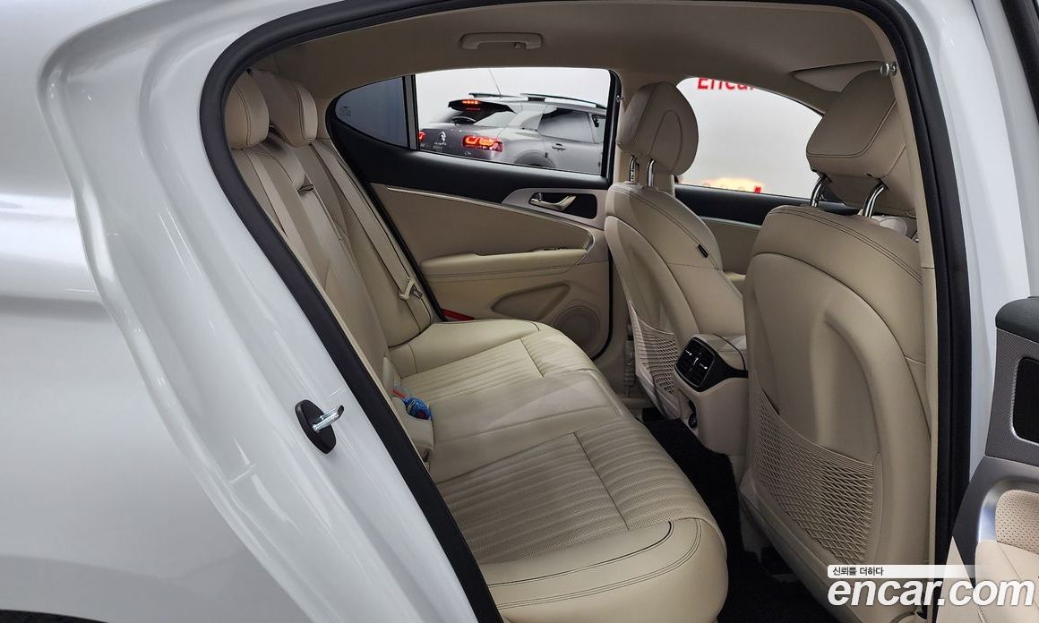 Genesis G70 Gasoline 2.0T 2WD