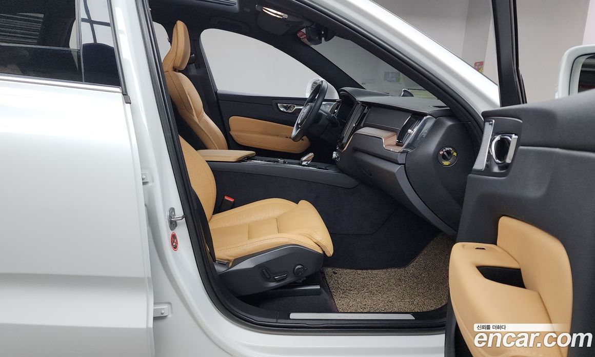 Volvo XC60 B6 Inscirtion