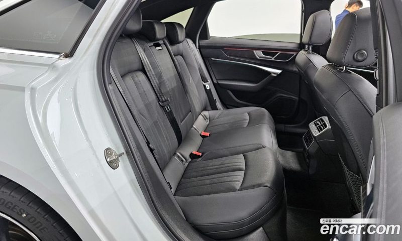 Audi A6 45 TFSI Premium