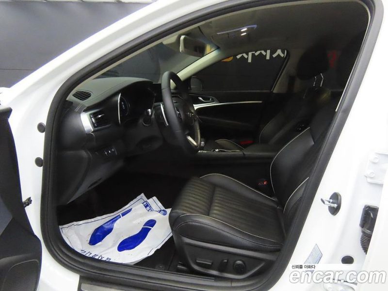 Genesis G70 Gasoline 2.0T 4WD