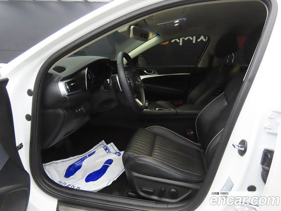 Genesis G70 Gasoline 2.0T 4WD