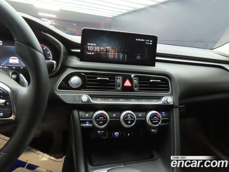 Genesis G70 Gasoline 2.0T 4WD
