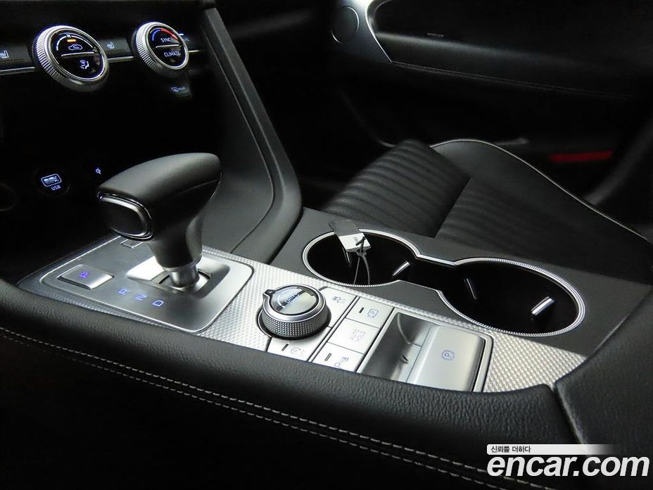 Genesis G70 Gasoline 2.0T 4WD