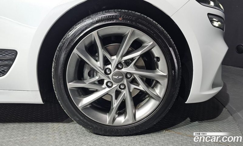 Genesis G70 Gasoline 2.0T 2WD