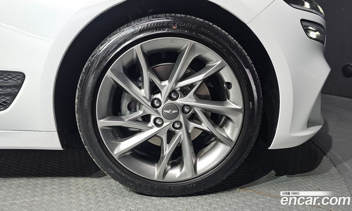 Genesis G70 Gasoline 2.0T 2WD